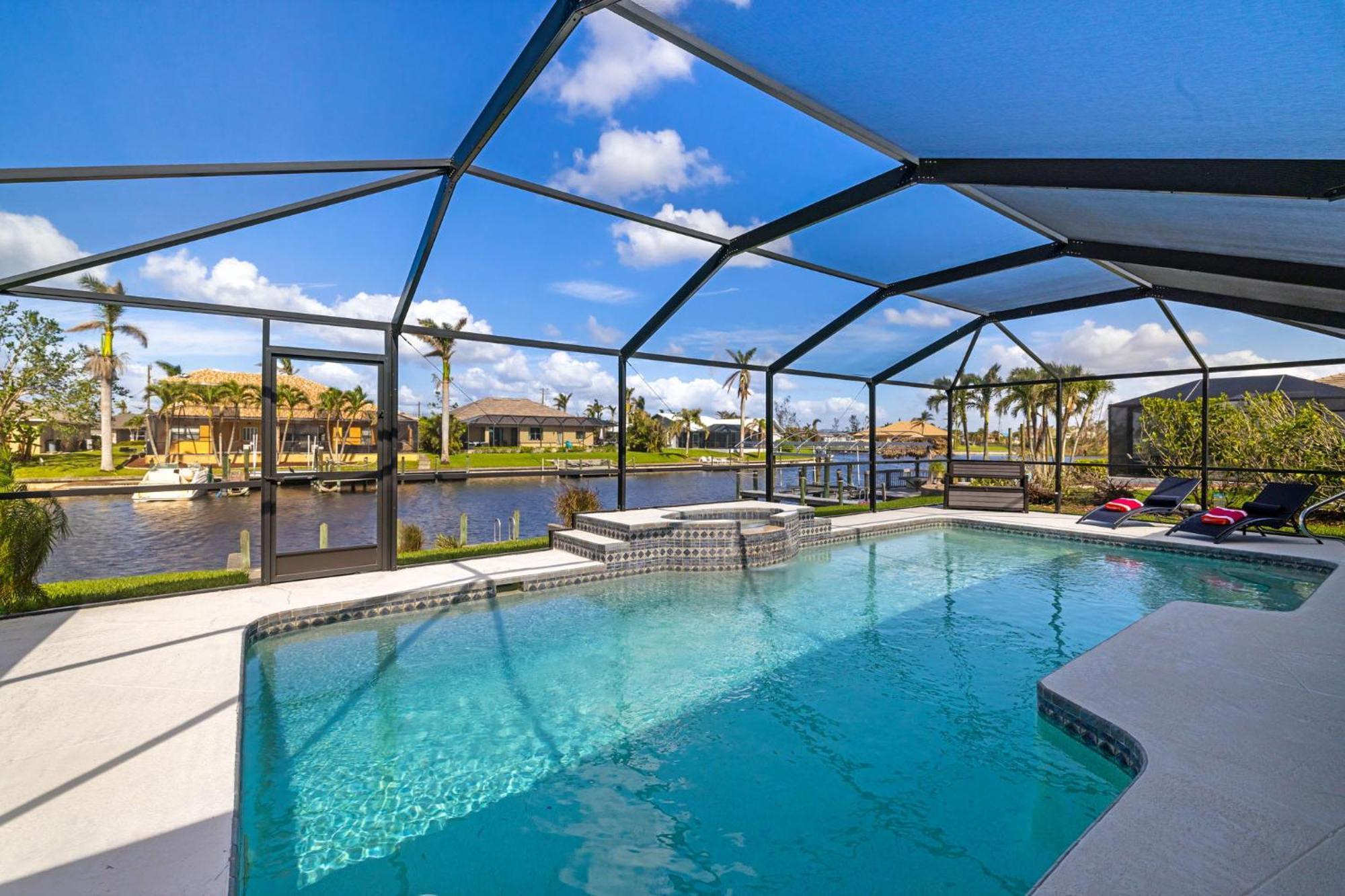 Fully Remodeled Electric-Heated Pool Home On Gulf-Access Canal - Villa Sunny Cape Coral Eksteriør billede